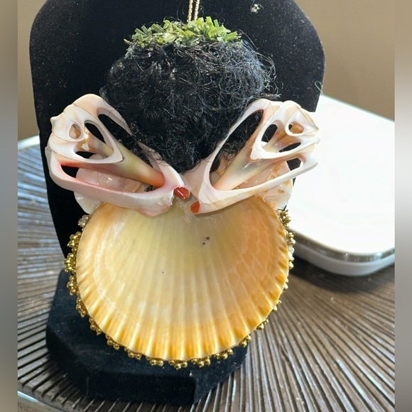 Maui Strong 2007 Hawaiian Native Christmas Ornament from local beach shell - Picture 2 of 8